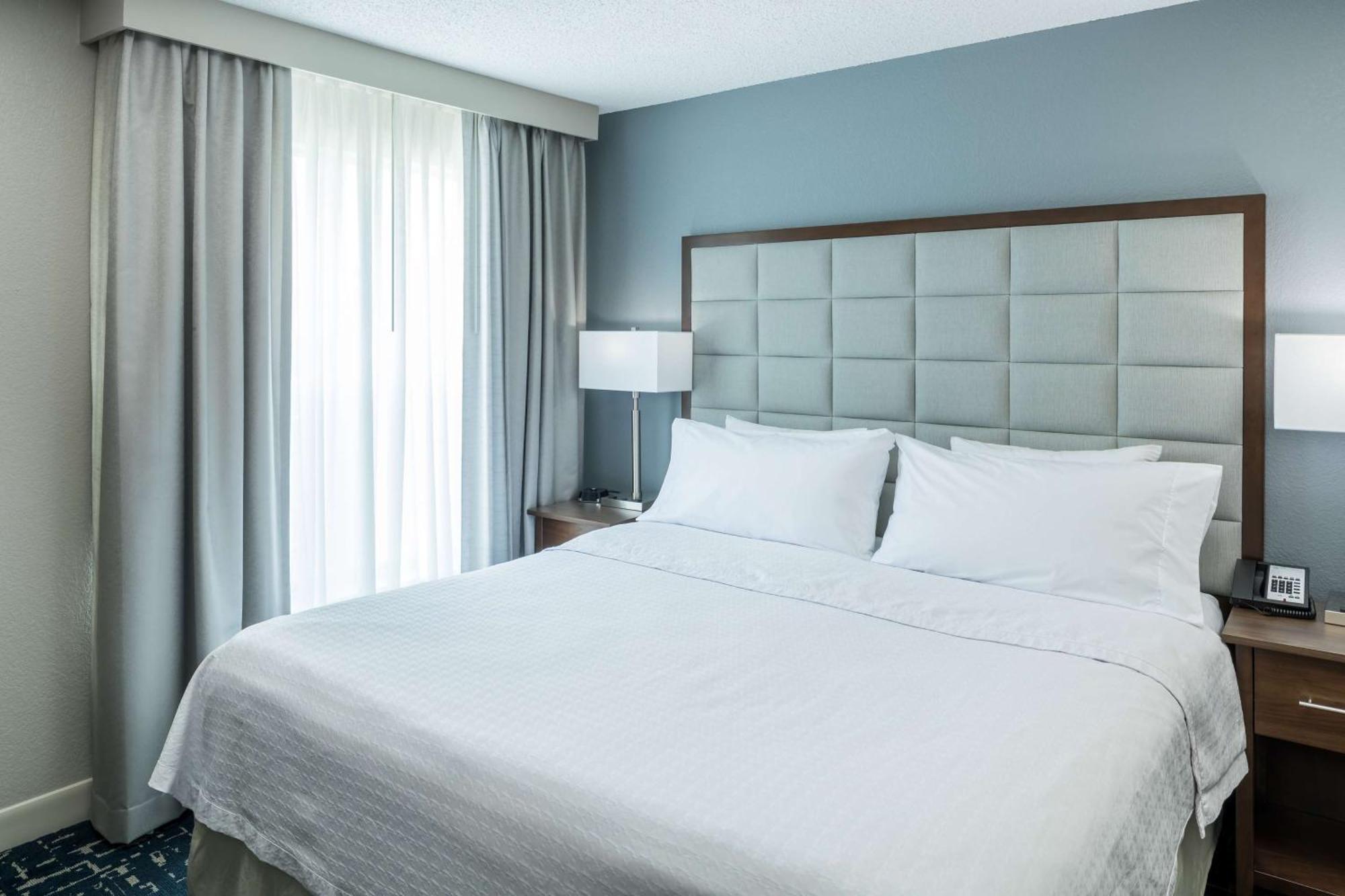 Hotel Homewood By Hilton Nw Near The Domain 3*
