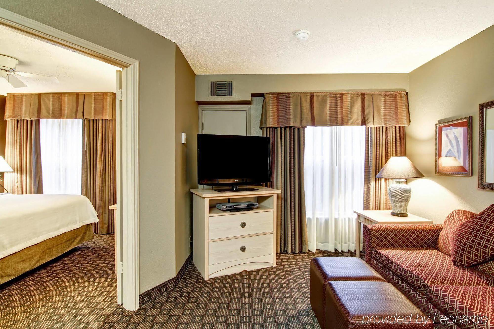 Hotel Homewood By Hilton Nw Near The Domain 3*